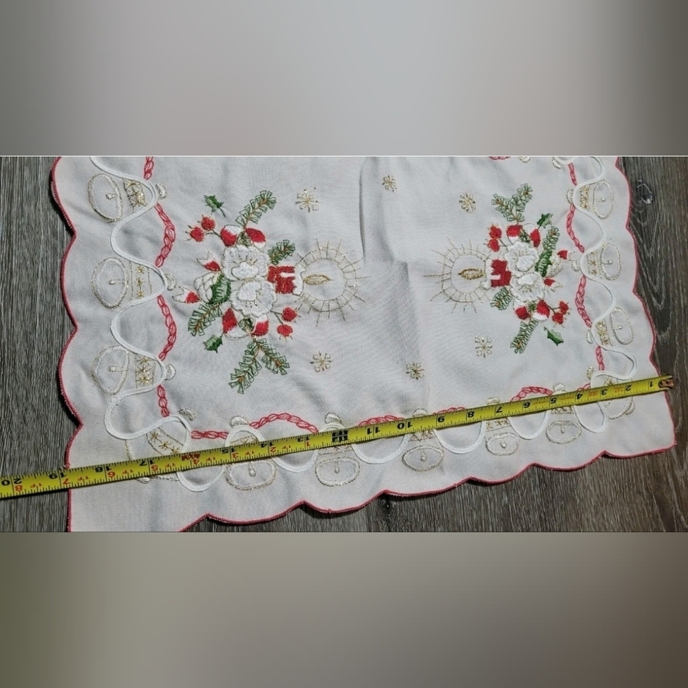 Vintage Embroidered Christmas table mat placemat tray mat candle and Holly - Picture 3 of 4